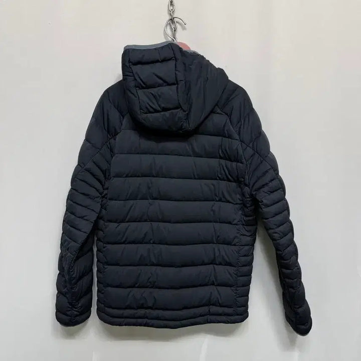 [BUNJANG] Under Armour Black Padded Jacket / 언더아머 블랙 패딩 점퍼