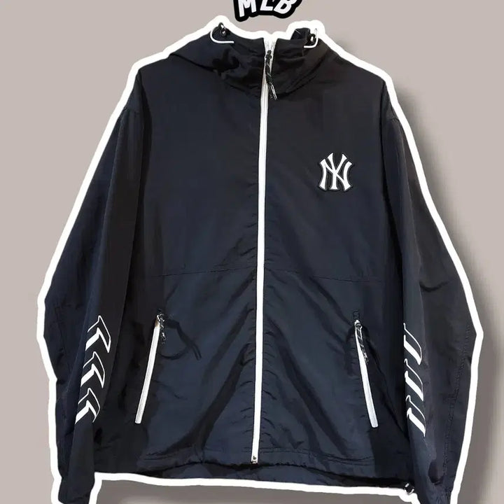 [BUNJANG] MLB New York Yankees Windbreaker Jacket Black / M/ MLB 엠엘비 씸볼 뉴욕양키스 바람막이자켓 블랙 2 /0220