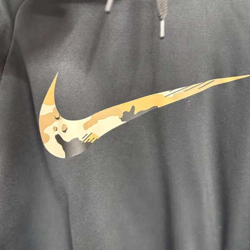 [BUNJANG] Nike Camo Swoosh Hoodie / 나이키 검정색 후드티 카모 스우시