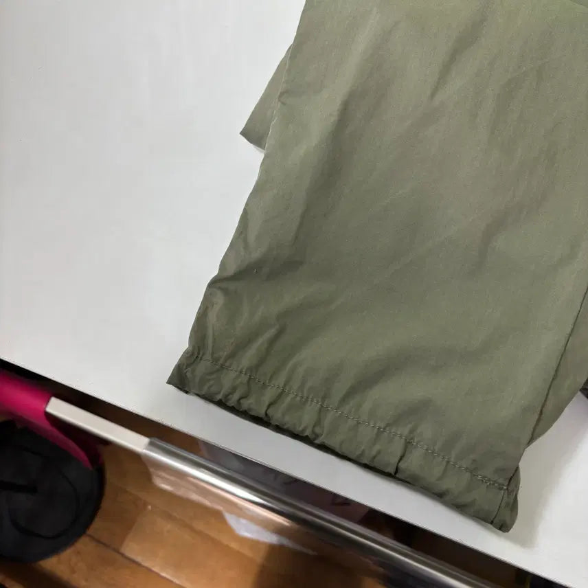 [BUNJANG] Uniqlo Khaki Nylon Cargo Pants / S 유니클로 카키 나일론 카고팬츠