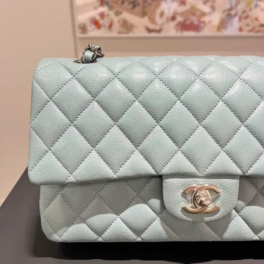 [BUNJANG] Chanel Classic Flap Medium Sky Blue Silver Hardware Bag / 샤넬 클래식 플랩백 미디움 캐비어 스킨 스카이블루 하늘색 은장