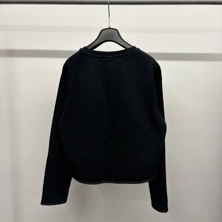[BUNJANG] Nike Tech Pack Fleece Cropped Sweatshirt / 여성용 나이키 테크팩 플리스 크롭 숏 라운드넥 풀오버 맨투맨 스웻셔츠