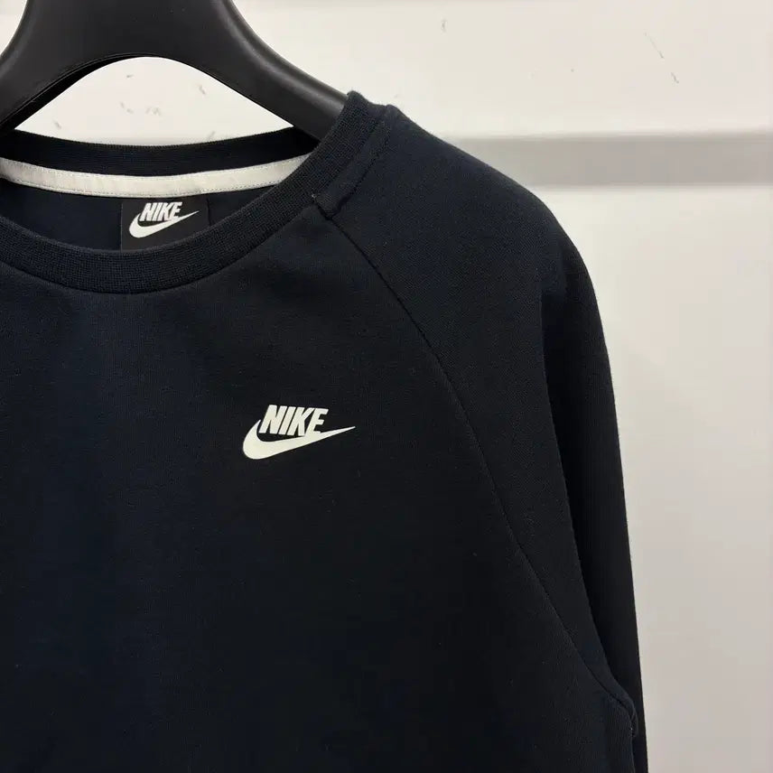 [BUNJANG] Nike Tech Pack Fleece Cropped Sweatshirt / 여성용 나이키 테크팩 플리스 크롭 숏 라운드넥 풀오버 맨투맨 스웻셔츠