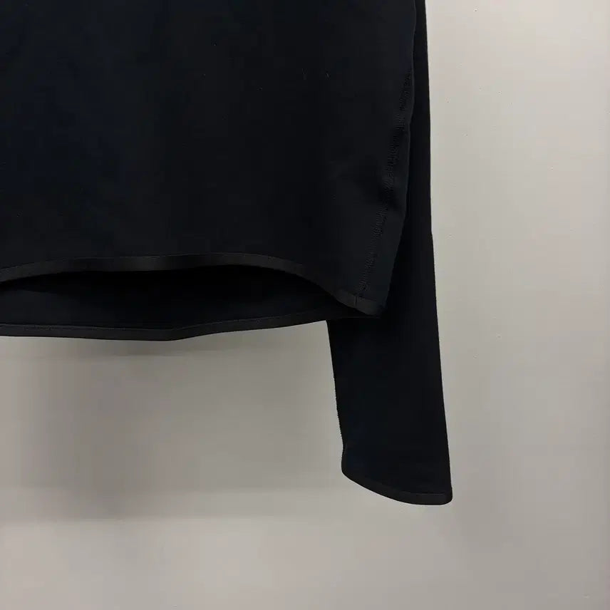 [BUNJANG] Nike Tech Pack Fleece Cropped Sweatshirt / 여성용 나이키 테크팩 플리스 크롭 숏 라운드넥 풀오버 맨투맨 스웻셔츠