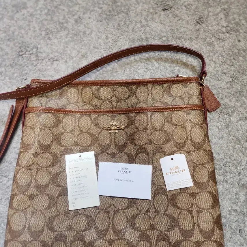 [BUNJANG] Coach Signature Crossbody Bag / 코치 시그니처 크로스백