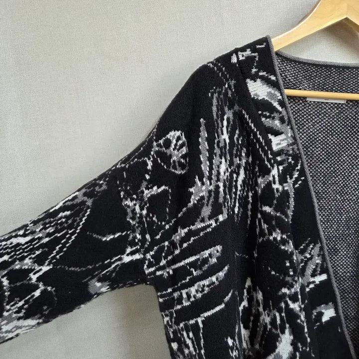 [BUNJANG] Black Pattern Cardigan (F) / 여성 블랙 패턴 노버튼 가디건 F