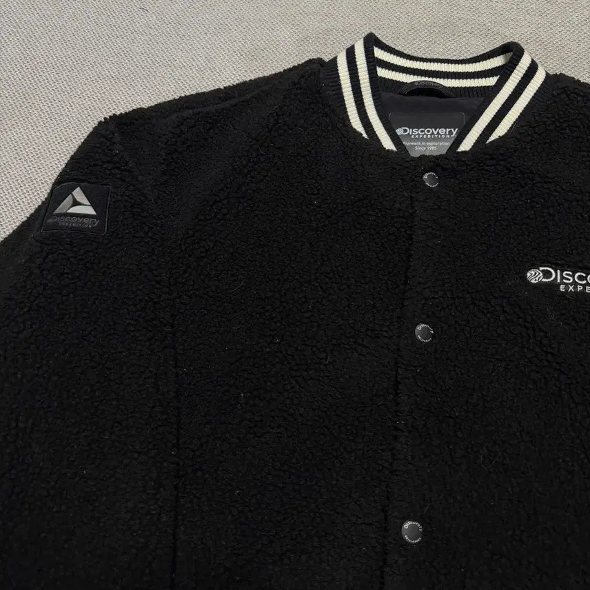 [BUNJANG] Discovery Expedition Fleece Varsity Jacket / 디스커버리 익스페디션 뽀글이 바시티 자켓