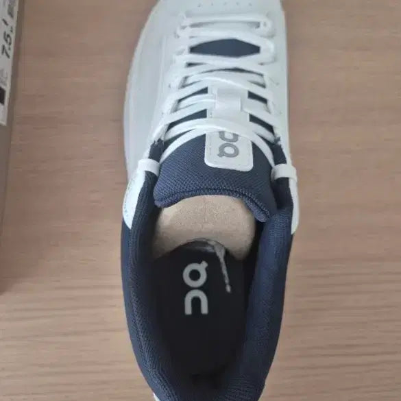 [BUNJANG] ON Roger Advantage / 온 (on) 로저 어드벤테이지