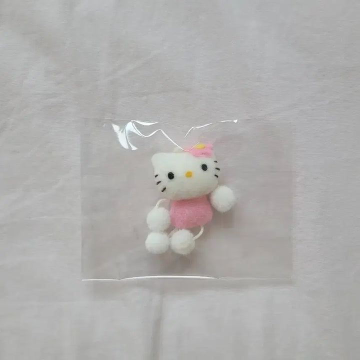 [BUNJANG] Kitty Dangling Doll / 달랑이 키티 인형 고전 키티