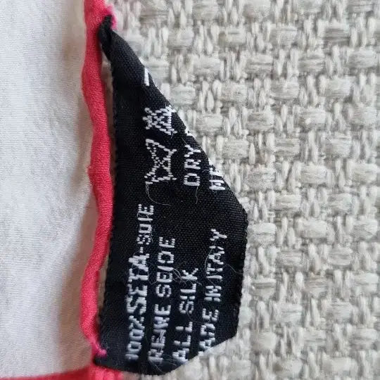 [BUNJANG] Celine Silk Scarf Floral Pattern / 셀린느 정품  실크 스카프 플라워 패턴