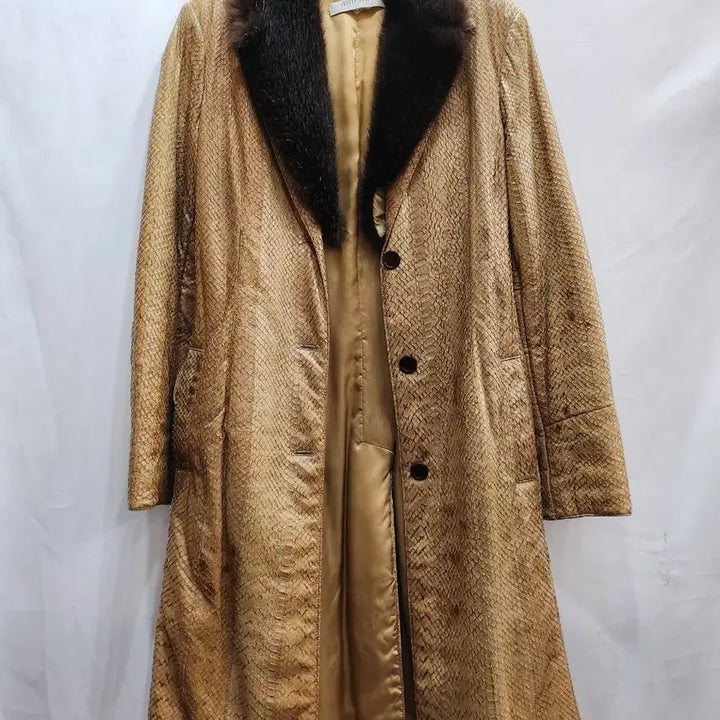 [BUNJANG] Miu Miu Snake Skin Mink Trim Coat / (정품)미우미우 뱀피 무늬 밍크 트리밍 여성 코트