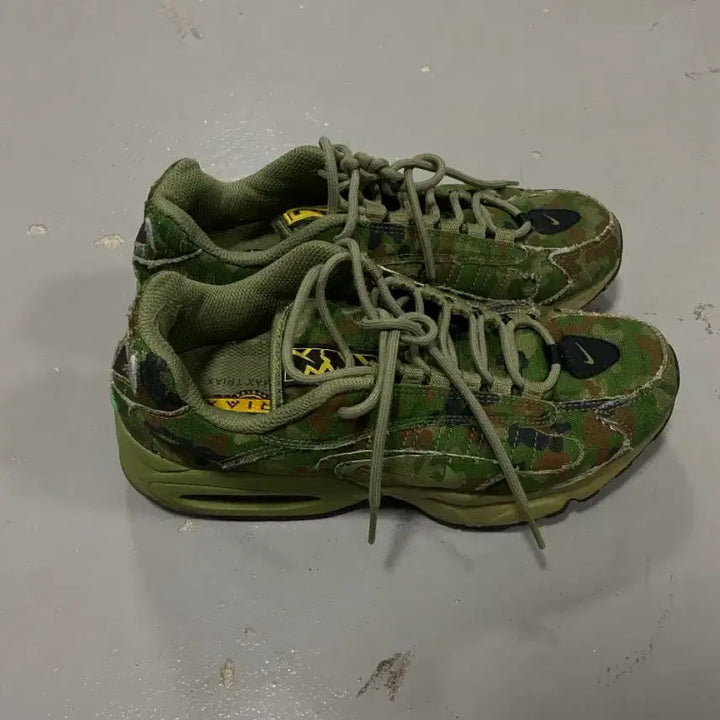 [BUNJANG] Nike Air Max Triax 96 Safari Camo Sneakers / 나이키 / 에어맥스 트라이엑스 96 사파리 카모 / 265(US 8.5)