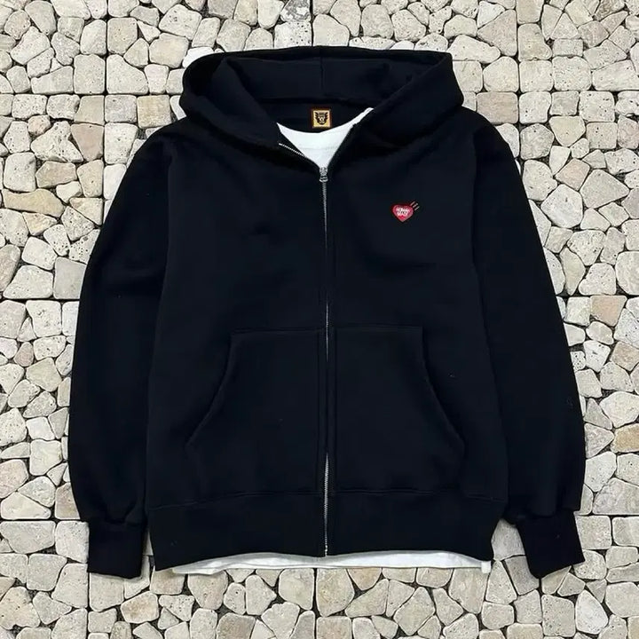 [BUNJANG] Human Made Black Heart Embroidery Hoodie Zip-up / 휴먼메이드 하트 자수 블랙 후드집업