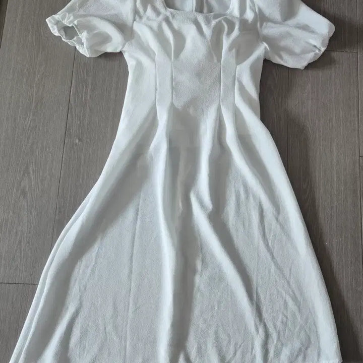 [BUNJANG] Square Neck Puff Sleeve Dress / 스퀘어넥 퍼프소매 원피스