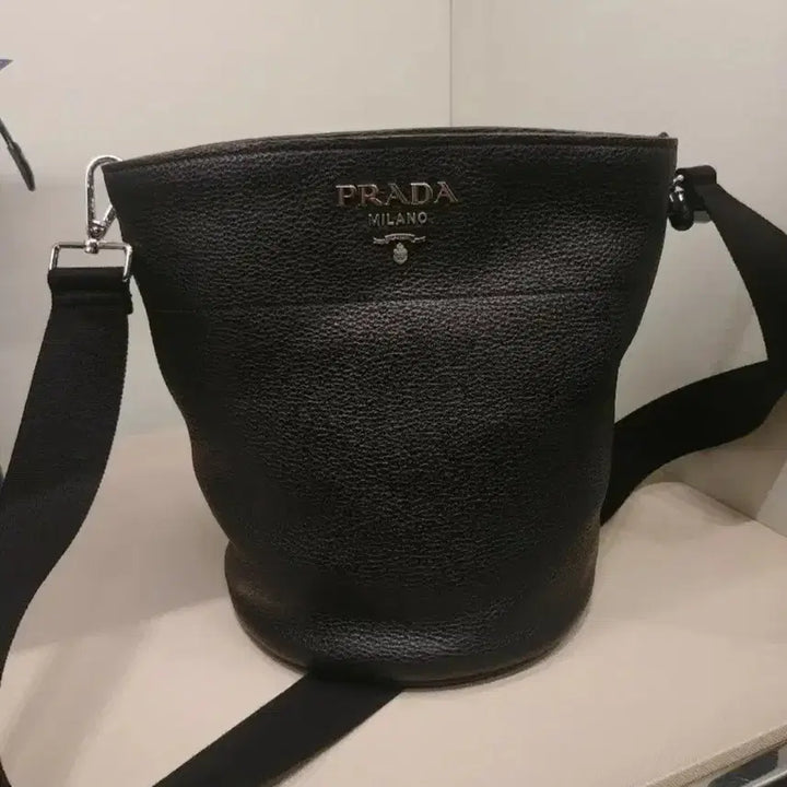 [BUNJANG] Prada Vitello Phoenix Bucket Bag / 프라다 비텔로 다이노 버킷백
