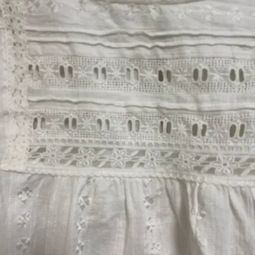 [BUNJANG] Ivory Lace Blouse / 레이스 블라우스