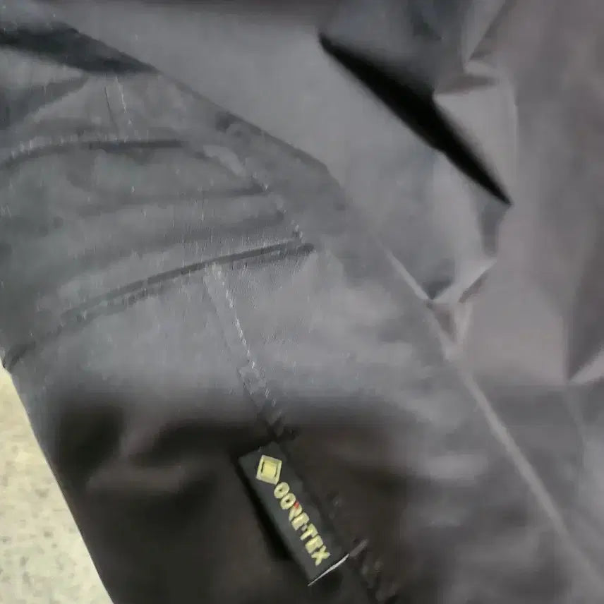 [BUNJANG] Stone Island Gore-Tex Packable Jacket S / (새상품) 스톤아일랜드 고어텍스 패커블 자켓