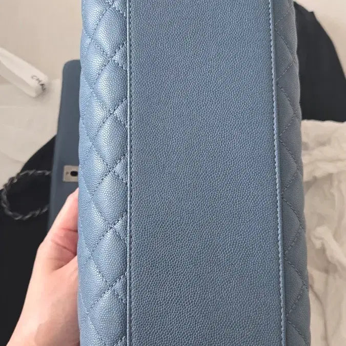 [BUNJANG] Chanel Coco Handle Large Flap Bag / 샤넬 코코 핸들 라지 플랩백