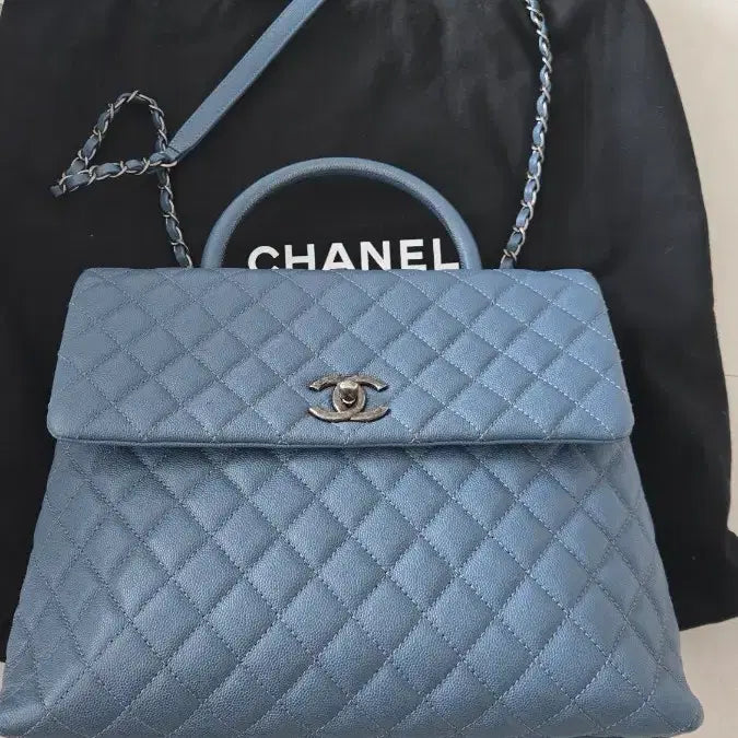[BUNJANG] Chanel Coco Handle Large Flap Bag / 샤넬 코코 핸들 라지 플랩백