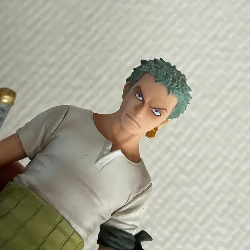[BUNJANG] One Piece Roronoa Zoro Figure / (전시만 해 둔 상품, 박스x) 원피스 롤로노아 조로 피규어