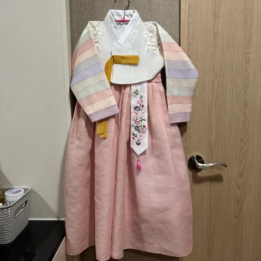 [BUNJANG] I로운 의상실 Girl's Hanbok Set (Size 5) / 이로운의상실 여아 한복 5호 (배자, 헤어핀 포함)