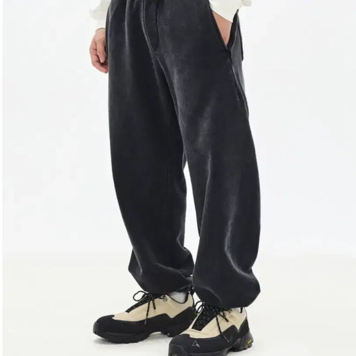 [BUNJANG] SoVMENT Bleach Sweat Pants / 소버먼트 블리치 스웨트 팬츠 950G