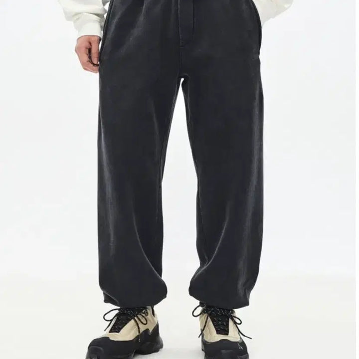 [BUNJANG] SoVMENT Bleach Sweat Pants / 소버먼트 블리치 스웨트 팬츠 950G