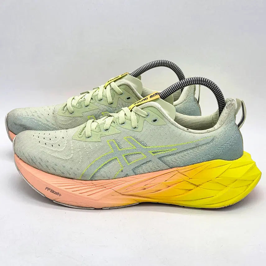 [BUNJANG] Asics NovaBlast 4 Cool Matcha Safety Yellow Running Shoes / 아식스 노바블라스트 4 쿨 마차 세이프티 옐로우 (260)