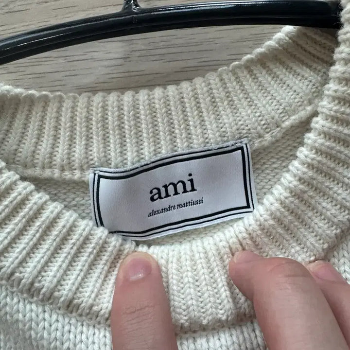 [BUNJANG] BTS Big Logo Knit / 아미 빅로고 니트 (정품)