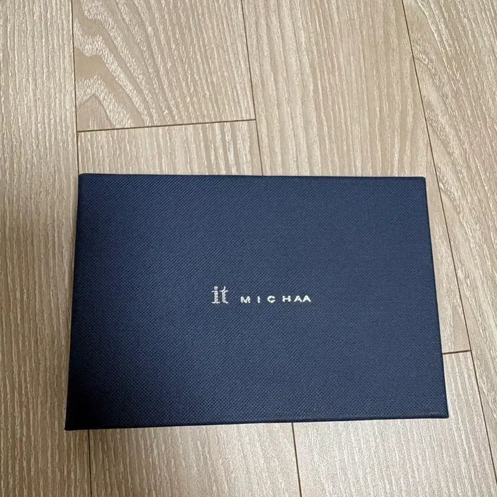 [BUNJANG] It MICHAA Navy Leather Card Wallet + Necklace Bundle Set / 잇미샤 네이비 가죽 카드지갑 + 목걸이 일괄