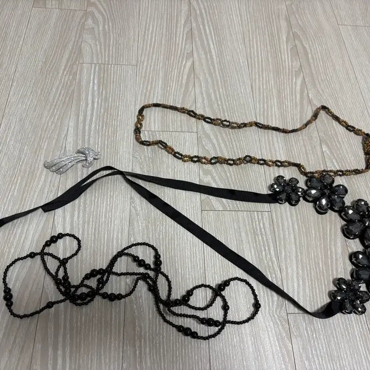 [BUNJANG] It MICHAA Navy Leather Card Wallet + Necklace Bundle Set / 잇미샤 네이비 가죽 카드지갑 + 목걸이 일괄