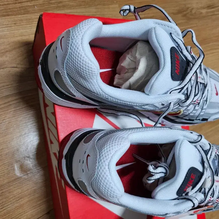 [BUNJANG] Nike Methyl Silver Red Sneakers / 나이키메틸락실버레드 W255