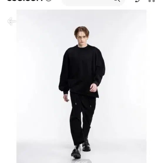 [BUNJANG] 송지오옴므 23FW 어깨절개 맨투맨 / 송지오옴므 23FW 어깨절개 맨투맨