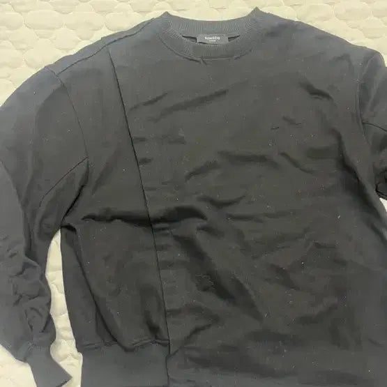 [BUNJANG] 송지오옴므 23FW 어깨절개 맨투맨 / 송지오옴므 23FW 어깨절개 맨투맨