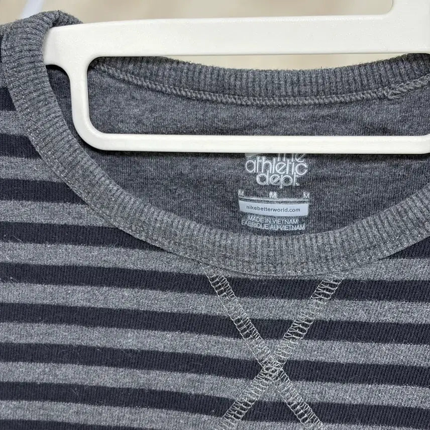 [BUNJANG] Nike Stripe Long Sleeve T-shirt / 나이키 스트라이프 긴팔 티셔츠 맨투맨
