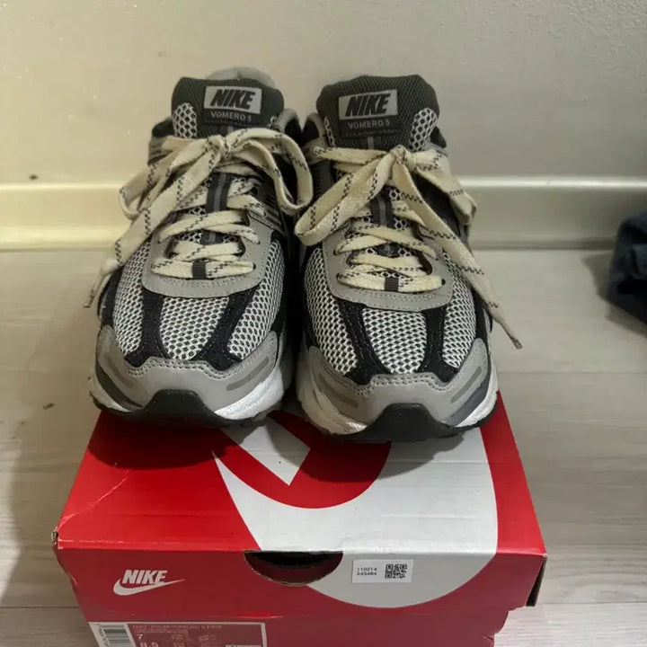 [BUNJANG] Nike Zoom Vomero 5 Premium "Light Iron Ore &amp; Flat Pewter" Sneakers / 나이키 줌 보메로 5 프리미엄 라이트 아이언 오어 앤 플랫 퓨터