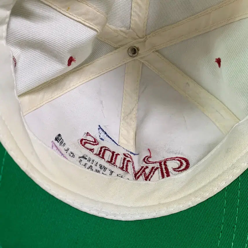 [SOLD OUT] 90s LG트윈스 빈티지 자수 볼캡 모자
