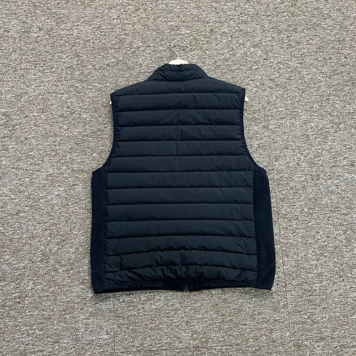 [BUNJANG] Discovery Goose Down Padded Vest 100 / 디스커버리 구스다운 패딩 조끼 100