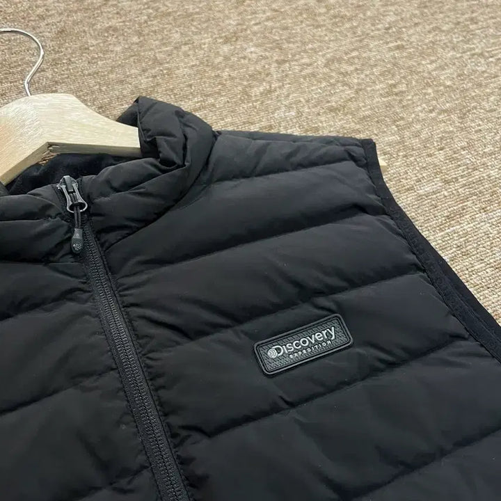 [BUNJANG] Discovery Goose Down Padded Vest 100 / 디스커버리 구스다운 패딩 조끼 100