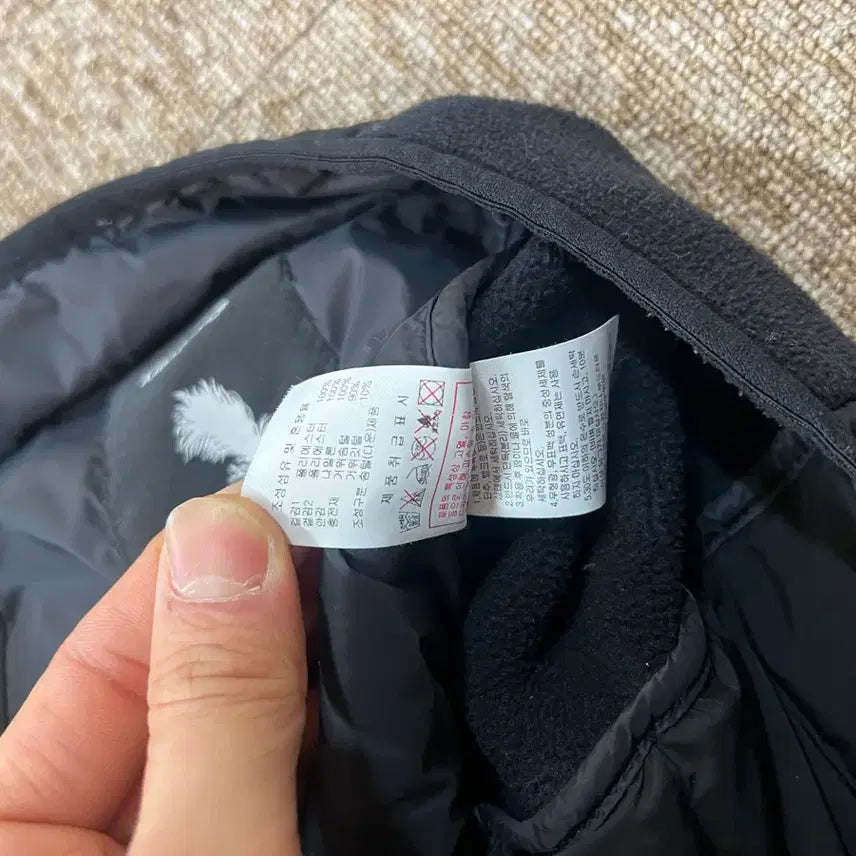 [BUNJANG] Discovery Goose Down Padded Vest 100 / 디스커버리 구스다운 패딩 조끼 100