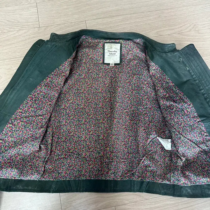 [BUNJANG] Thursday Island Lambskin Leather Cropped Rider Jacket Size 85 / 써스데이아일랜드 양가죽자켓 85사이즈 판매