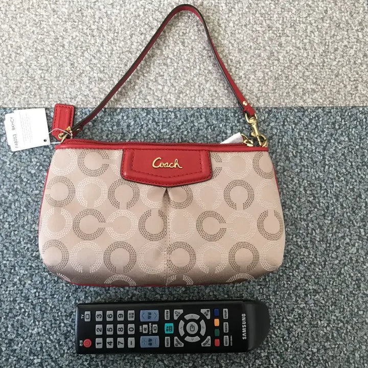 [BUNJANG] Coach Ashley Polka Dot Op Art Large Wristlet Wallet Khaki Cherry Bag / 코치 여성 클러치 백 / 손목 숄더백 [새상품]