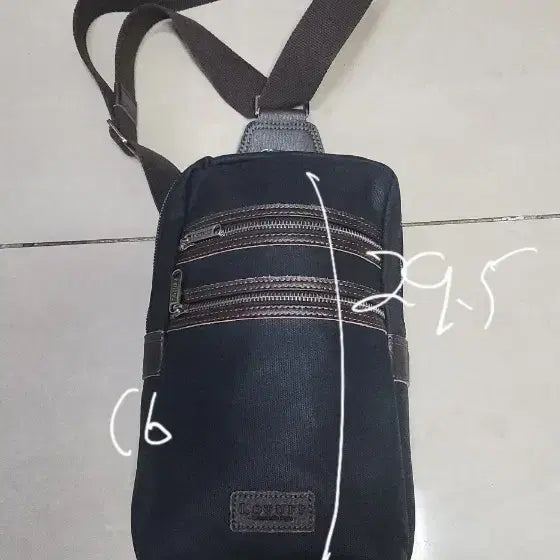 [BUNJANG] LOTUFF Sling Bag / Bottega Veneta Bi-fold Wallet / 로터프 남자 슬링백/ 보테가베네타 반지갑