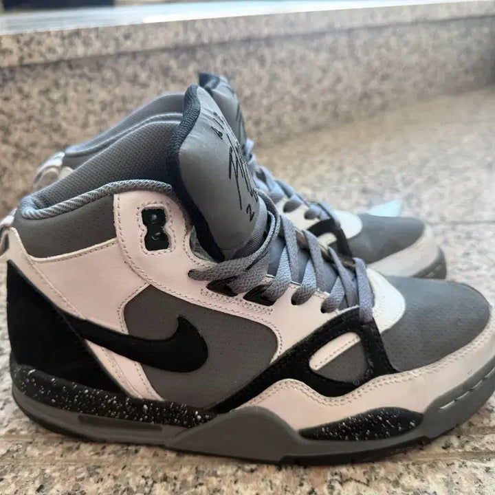 [BUNJANG] Jordan Air Flight 13 Grey/Black 255mm Sneakers / 조던 에어플라이트 13 회검 255mm