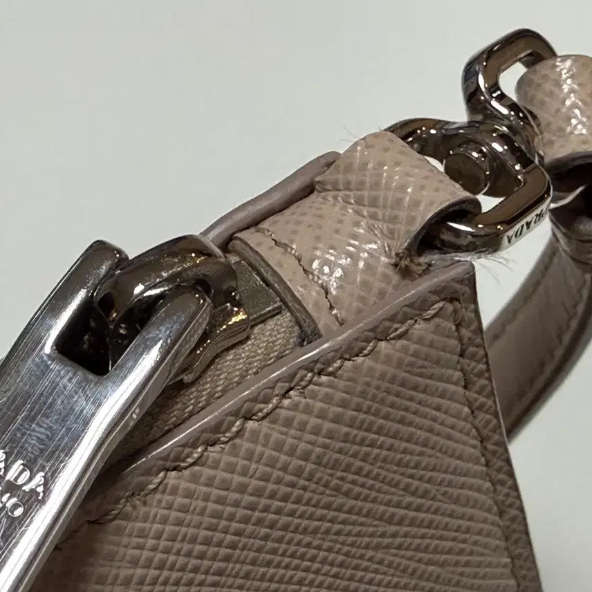 [BUNJANG] Prada Saffiano Leather Mini Bag / 프라다 삼각로고 사피아노 레더 미니백 핑크