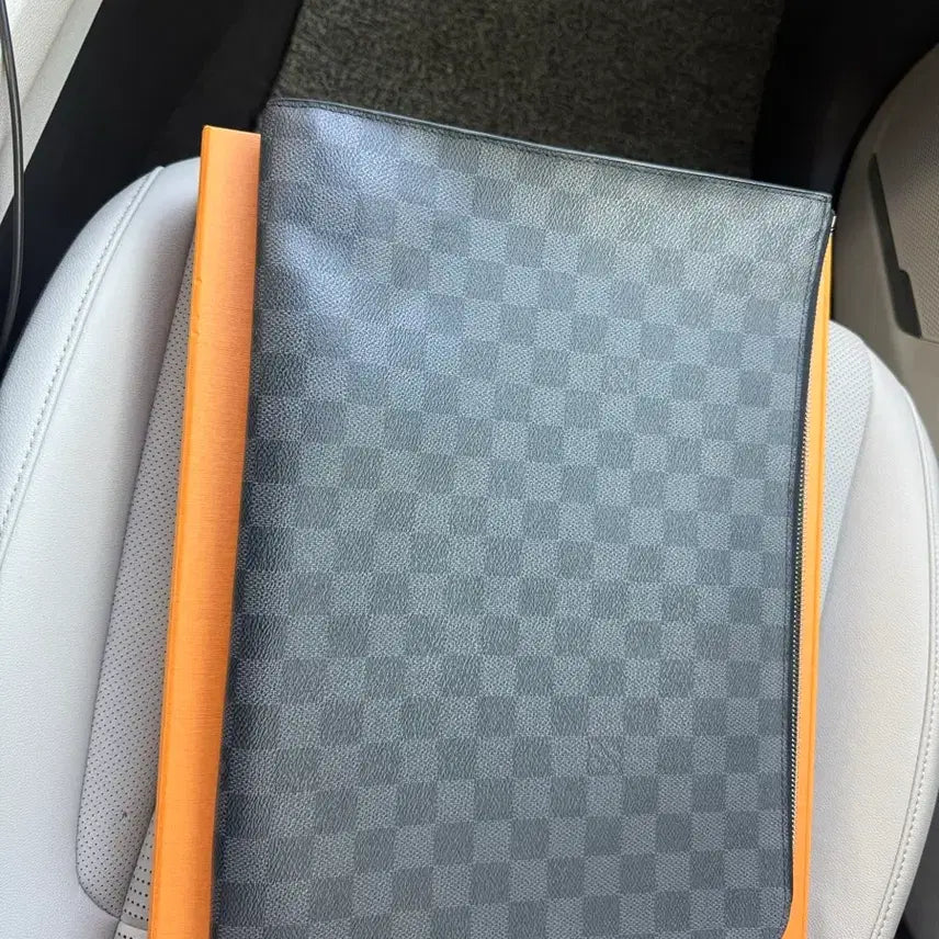 [BUNJANG] Louis Vuitton Pochette Damier Clutch Full Set / 루이비통 포쉐트 다미에 클러치 풀구성