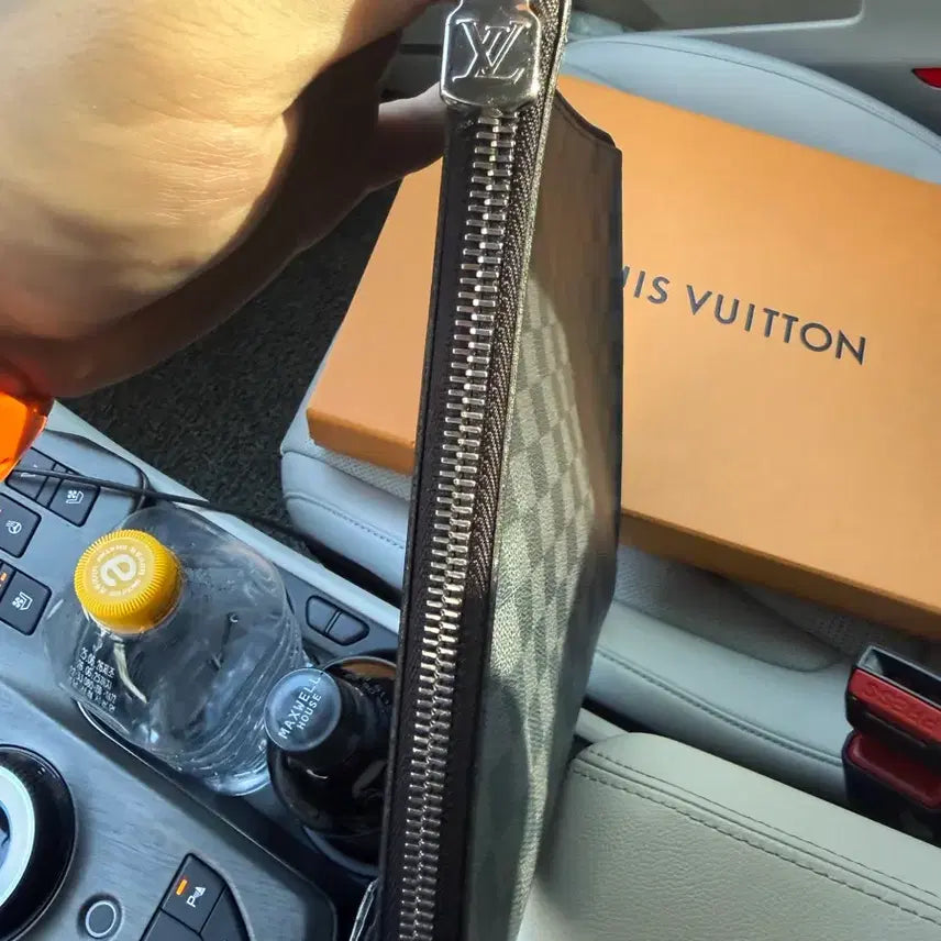 [BUNJANG] Louis Vuitton Pochette Damier Clutch Full Set / 루이비통 포쉐트 다미에 클러치 풀구성