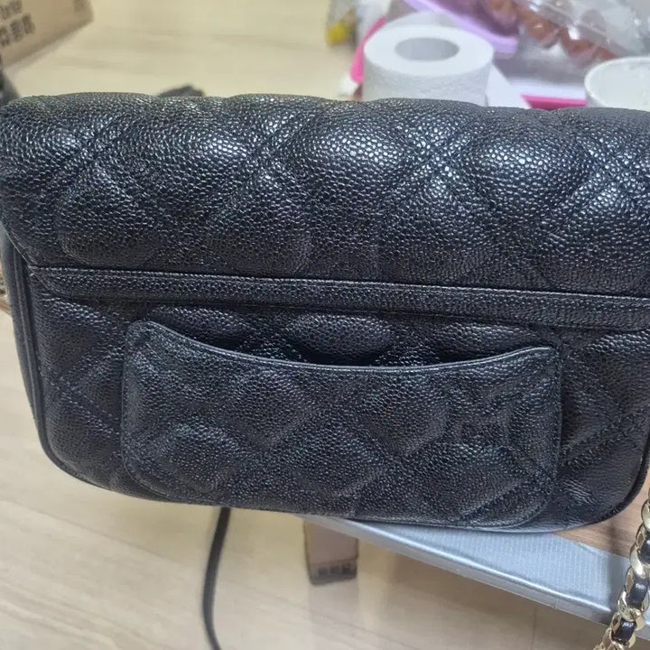 [BUNJANG] Metrocity Quilted Chain Crossbody Bag Black / 메트로시티 퀼팅 체인 크로스백 블랙