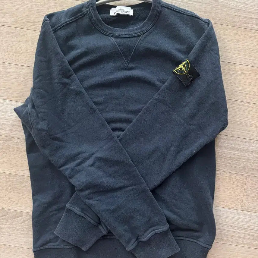 [BUNJANG] Stone Island M Size Sweatshirt / 스톤아일랜드 맨투맨 M
