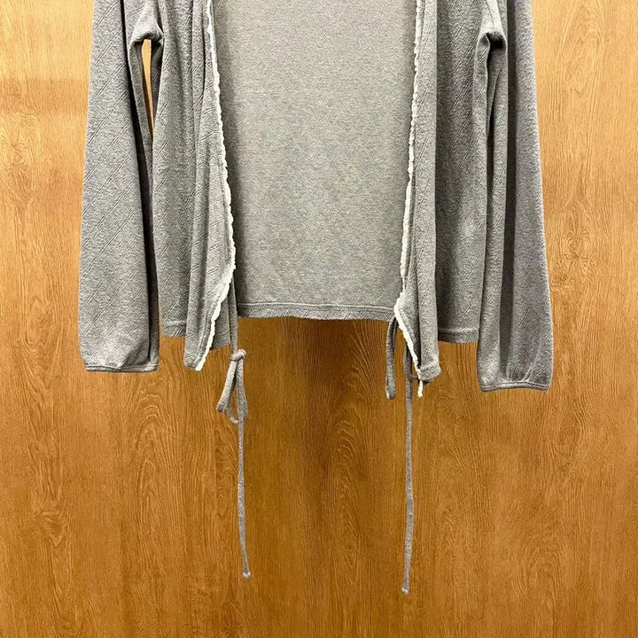[BUNJANG] Beams Boy Frill Cutoff Waist Strap Cardigan Gray / 빔즈 보이 긴팔 가디건 프릴 컷오프 웨이스트 스트랩 디테일 그레이